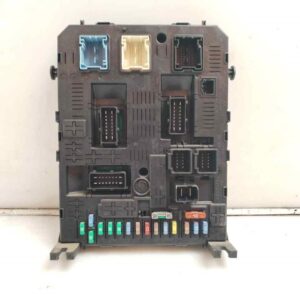 CAJA RELES / FUSIBLES 121769