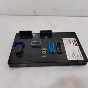 CAJA RELES / FUSIBLES 121298