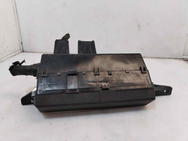 CAJA RELES / FUSIBLES 121446