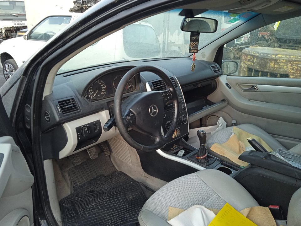 MERCEDES-BENZ  del 2005