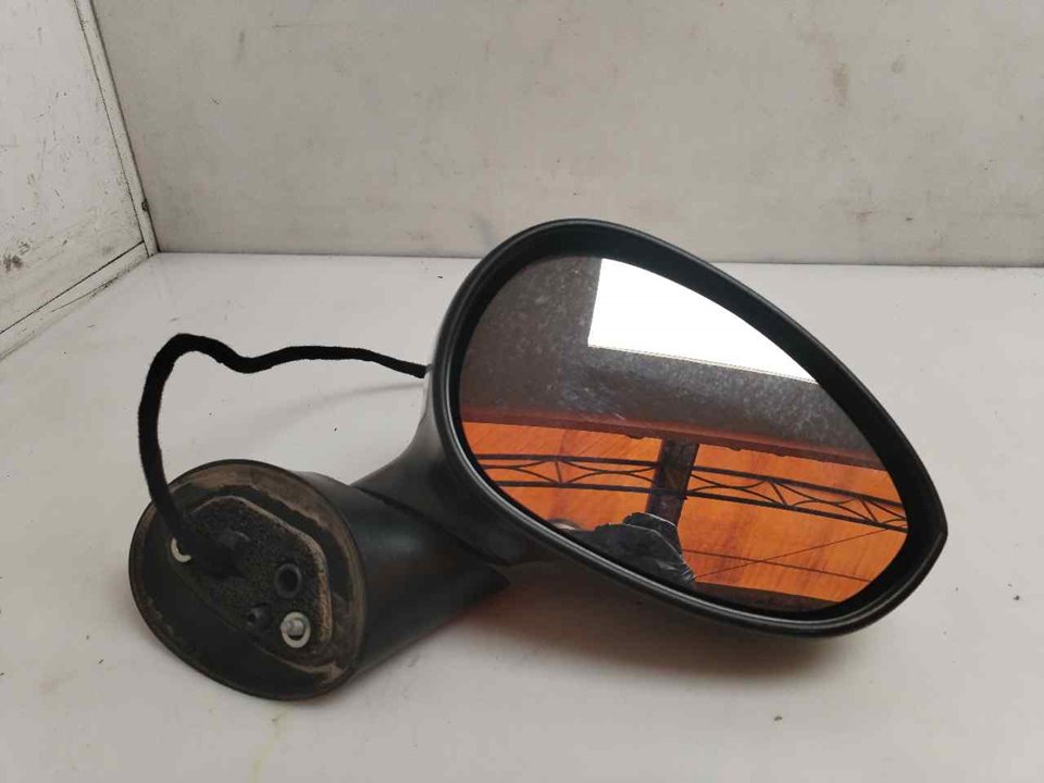 RETROVISOR DERECHO 121805