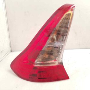 PILOTO TRASERO IZQUIERDO 121899