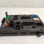 CAJA RELES / FUSIBLES 122034