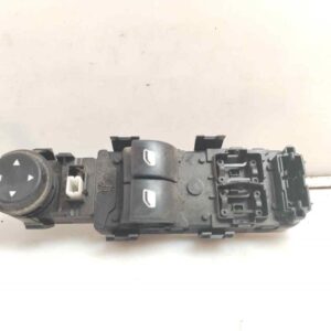 MANDO ELEVALUNAS DELANTERO IZQUIERDO 121771