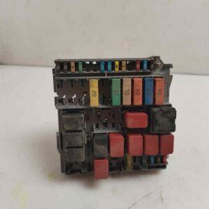 CAJA RELES / FUSIBLES 121816