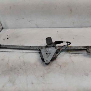 ELEVALUNAS DELANTERO DERECHO 121949