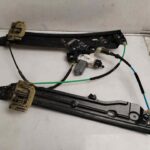 ELEVALUNAS DELANTERO DERECHO 121100