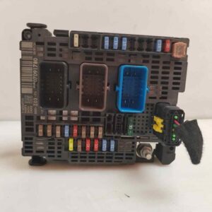 CAJA RELES / FUSIBLES 120763