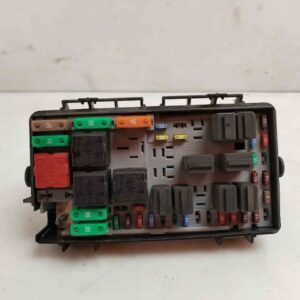 CAJA RELES / FUSIBLES 122026