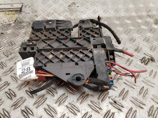 CAJA RELES / FUSIBLES 122660