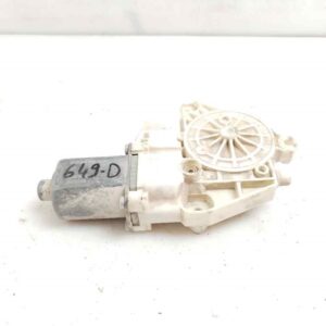 MOTOR ELEVALUNAS DELANTERO IZQUIERDO 122920