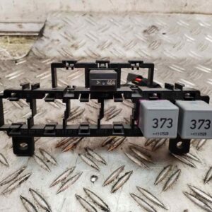 CAJA RELES / FUSIBLES 122651