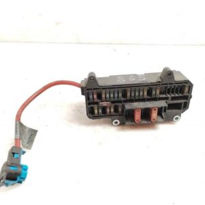 CAJA RELES / FUSIBLES 122722