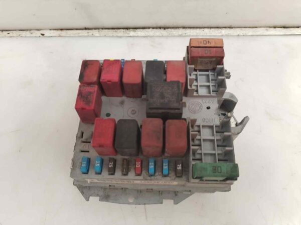 CAJA RELES / FUSIBLES 122542