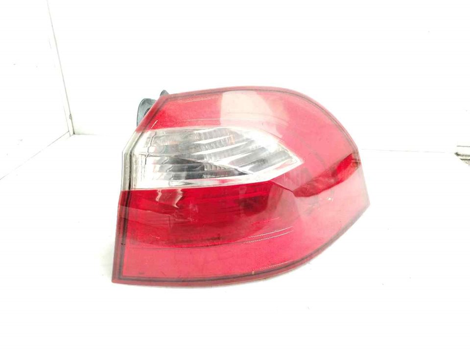 PILOTO TRASERO DERECHO 122745