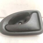 MANETA INTERIOR DELANTERA DERECHA 122490