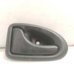 MANETA INTERIOR DELANTERA IZQUIERDA 122489