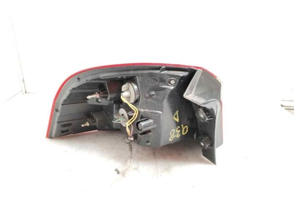 PILOTO TRASERO DERECHO 122745