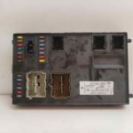 CAJA RELES / FUSIBLES 123936