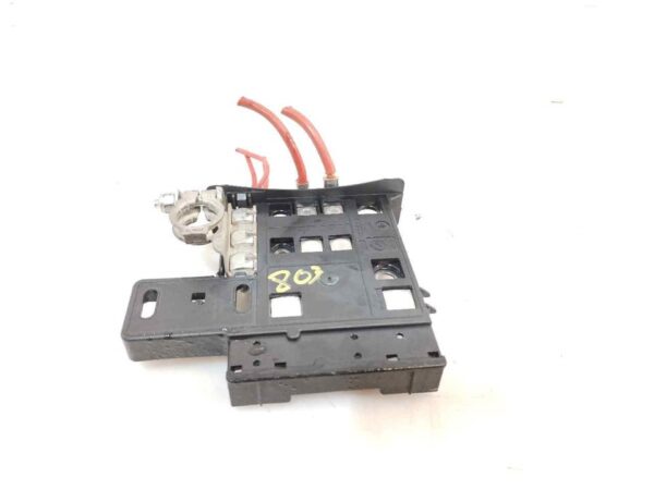 CAJA RELES / FUSIBLES 122988