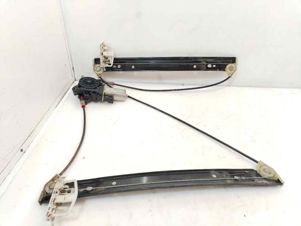 ELEVALUNAS DELANTERO IZQUIERDO 123776