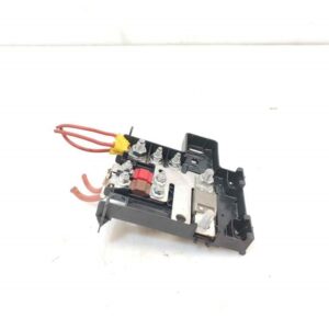 CAJA RELES / FUSIBLES 122988