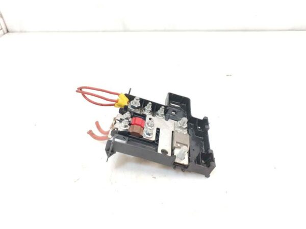 CAJA RELES / FUSIBLES 122988