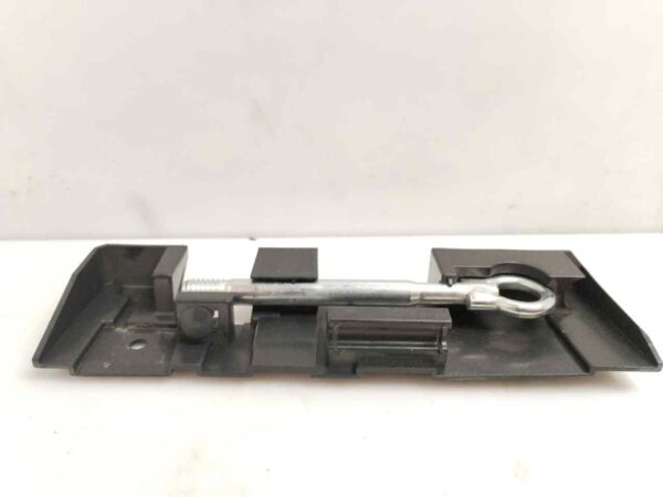 LLAVE RUEDA 123819