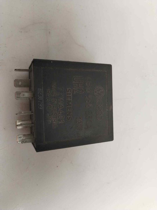 CAJA RELES / FUSIBLES 123174