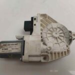 MOTOR ELEVALUNAS DELANTERO DERECHO 123483