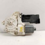 MOTOR ELEVALUNAS DELANTERO DERECHO 123833
