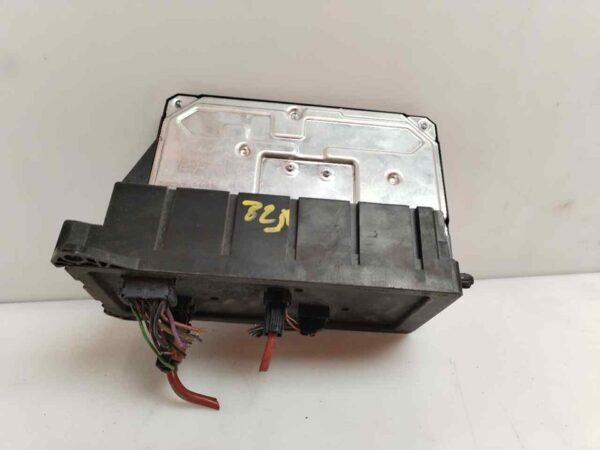 CAJA RELES / FUSIBLES 124340