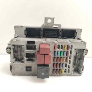 CAJA RELES / FUSIBLES 124324