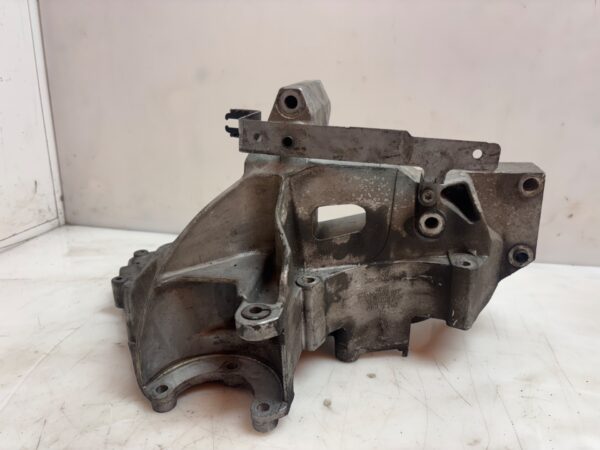 SOPORTE BOMBA INYECCION 124799