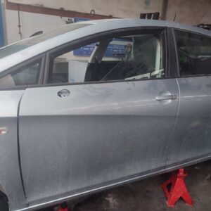 PUERTA DELANTERA IZQUIERDA 124961