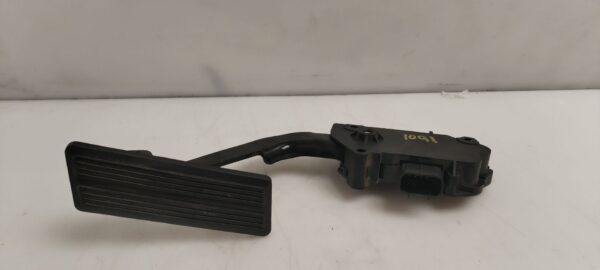 PEDAL ACELERADOR 124982