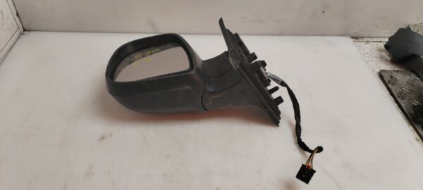 RETROVISOR IZQUIERDO 124852