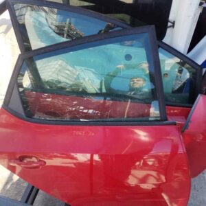 PUERTA TRASERA DERECHA 124631