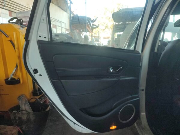 PUERTA TRASERA IZQUIERDA 124822