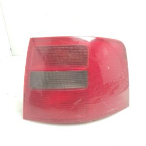 PILOTO TRASERO DERECHO 125188