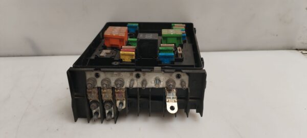 CAJA RELES / FUSIBLES 124958