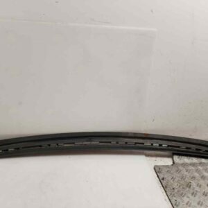 REJILLA DELANTERA 124328