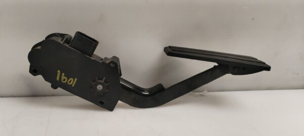 PEDAL ACELERADOR 124982