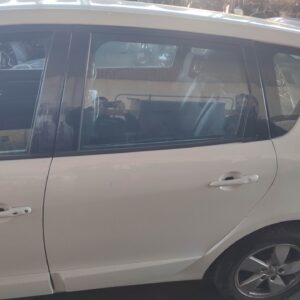 PUERTA TRASERA IZQUIERDA 124822