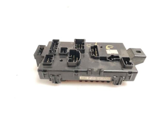 CAJA RELES / FUSIBLES 123766