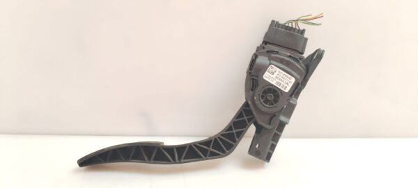 PEDAL ACELERADOR 125116