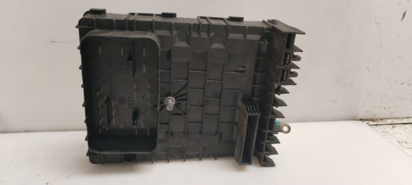 CAJA RELES / FUSIBLES 124958