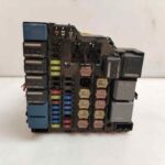 CAJA RELES / FUSIBLES 121392