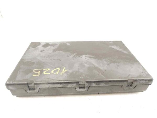 CAJA RELES / FUSIBLES 124206