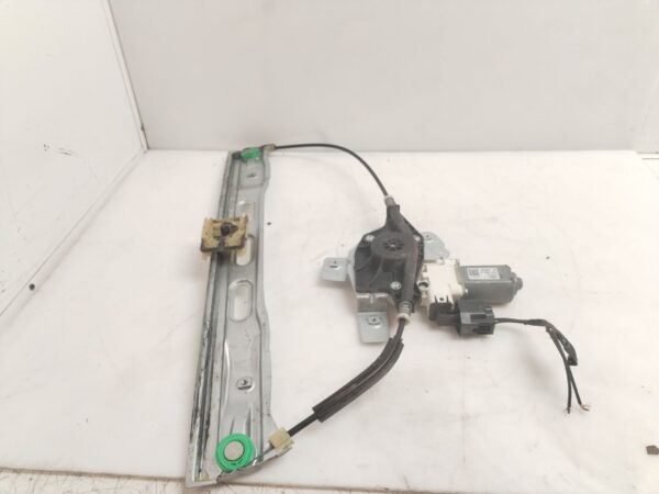 ELEVALUNAS DELANTERO IZQUIERDO 125176
